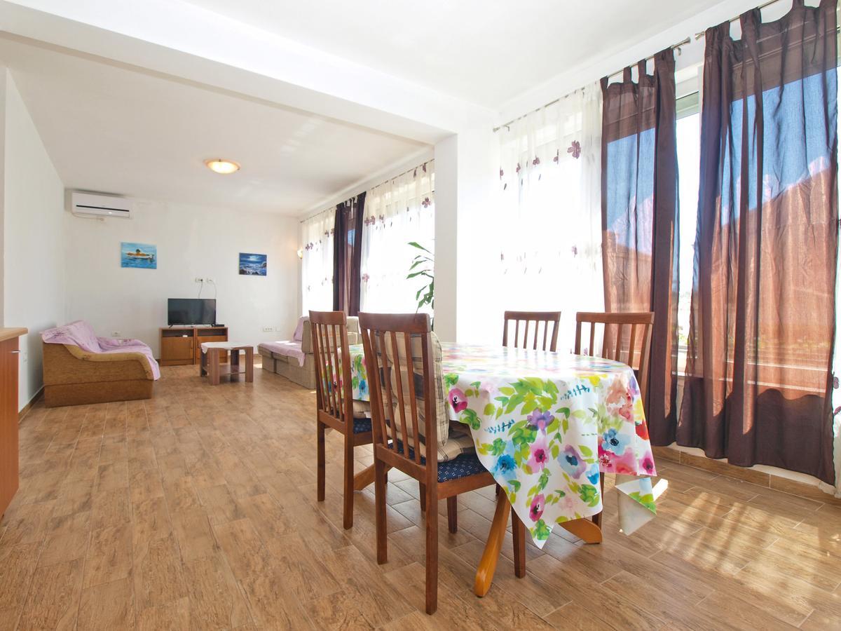 Apartments Edin 1359 Peroj Eksteriør billede